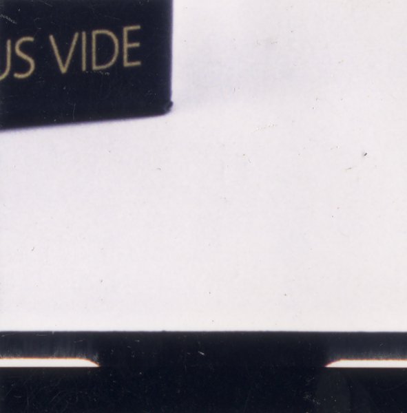Inscription : « Vide ».