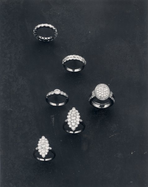 Série de bagues en diamant.