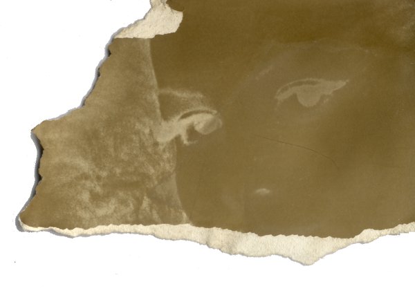 Visage de femme. Négatif. Fragment.