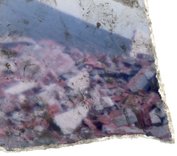 Vue non identifiée, gravats. Fragment.