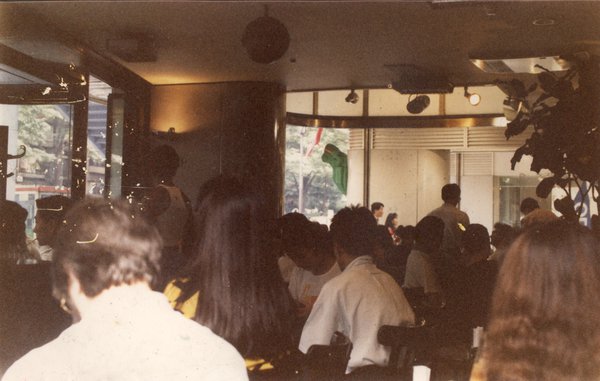 Restaurant et clients.